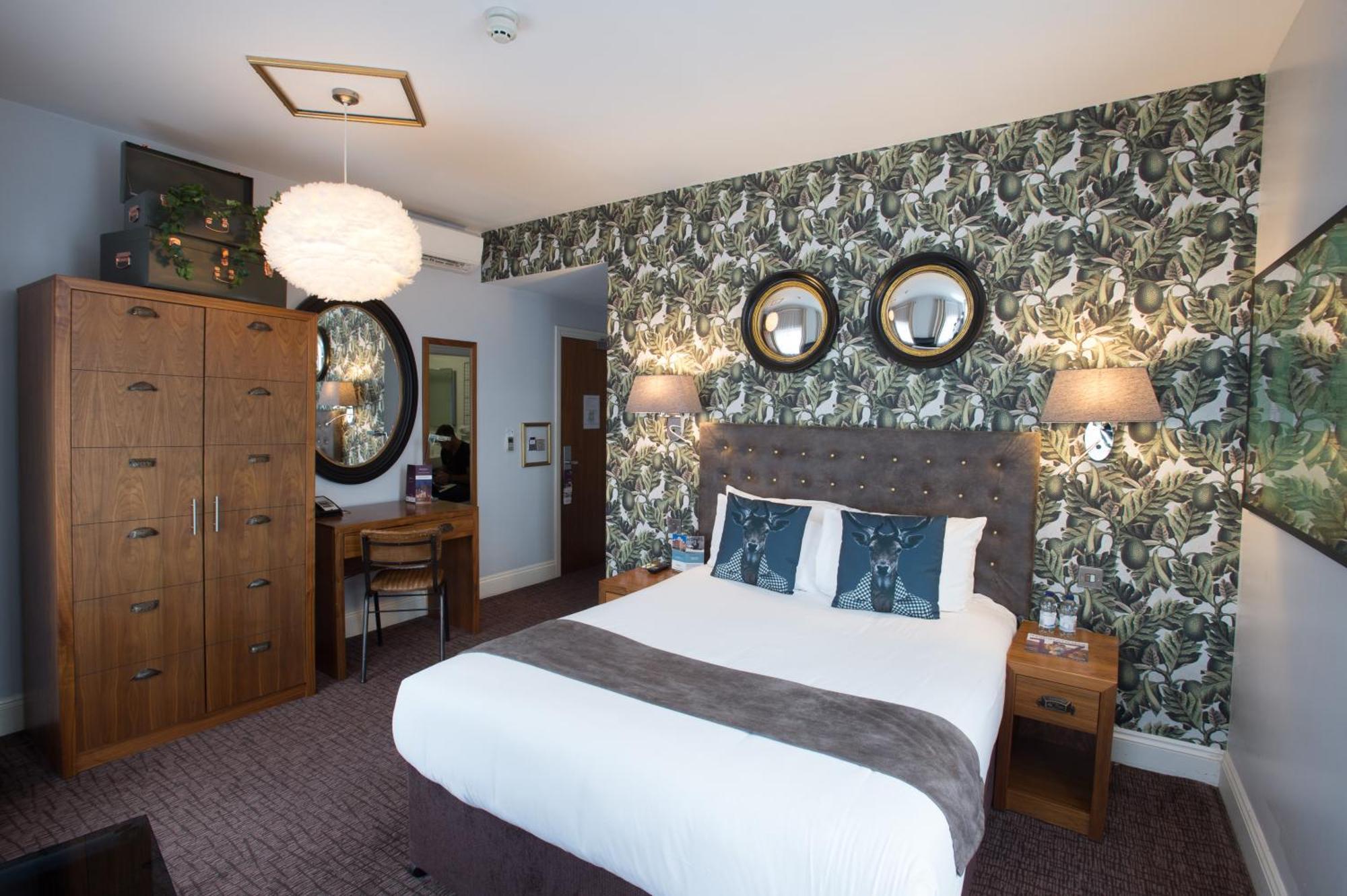 Standard King Room,1704823045:JPEG